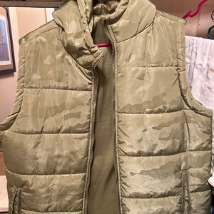 Camouflage Puffer Vest